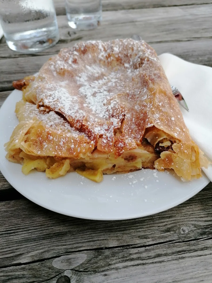 Apfelstudel Gezogen