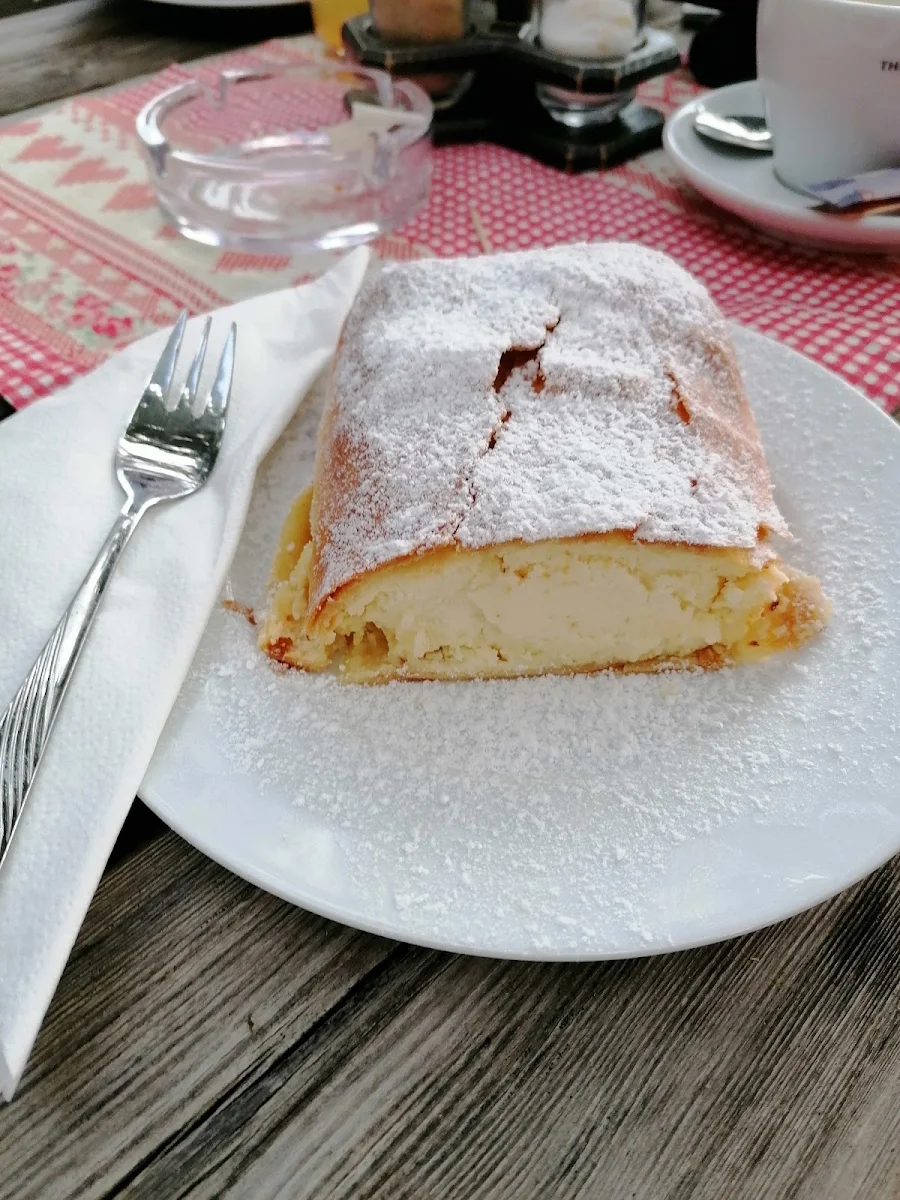 Topfenstrudel