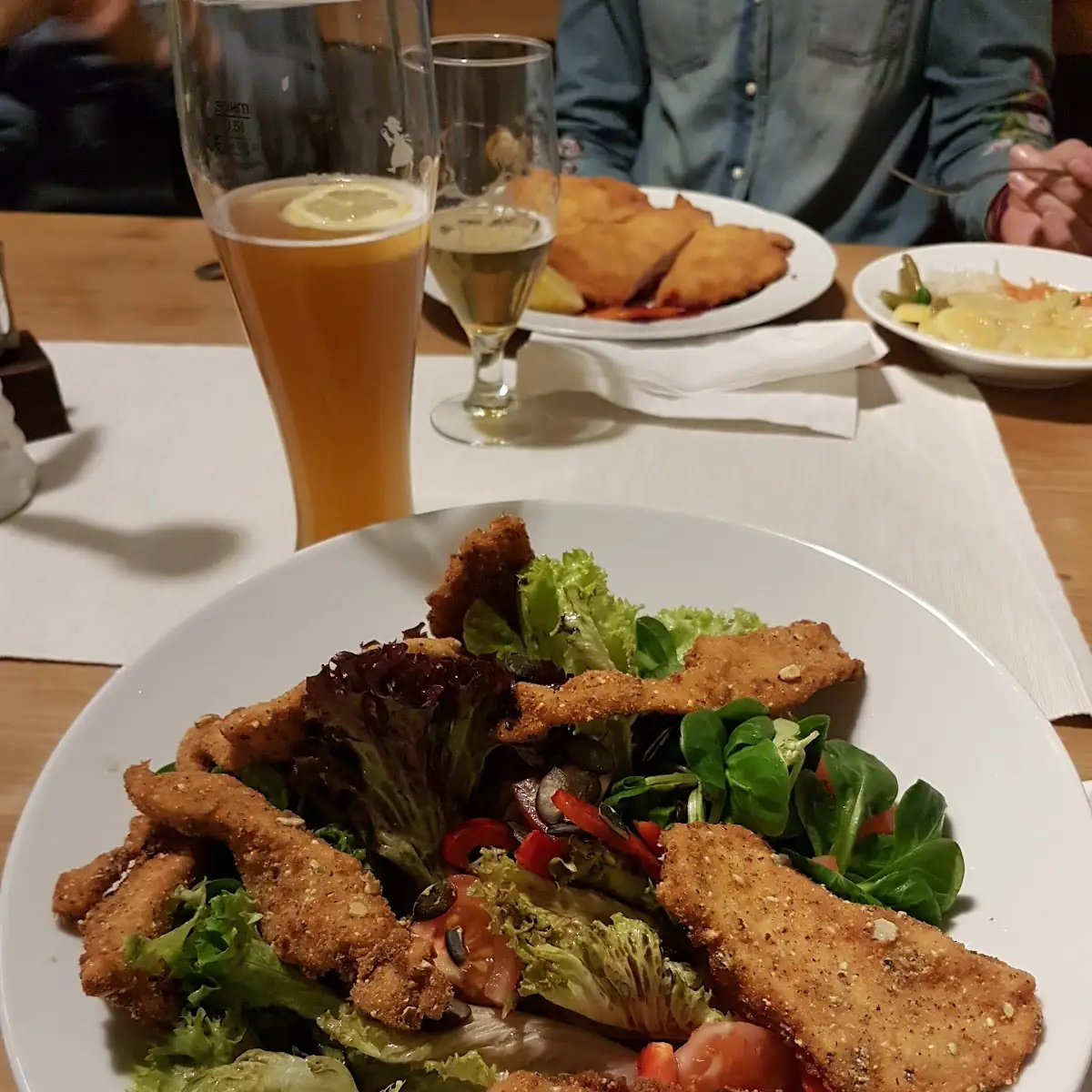 Steirischer Backhendl Salat