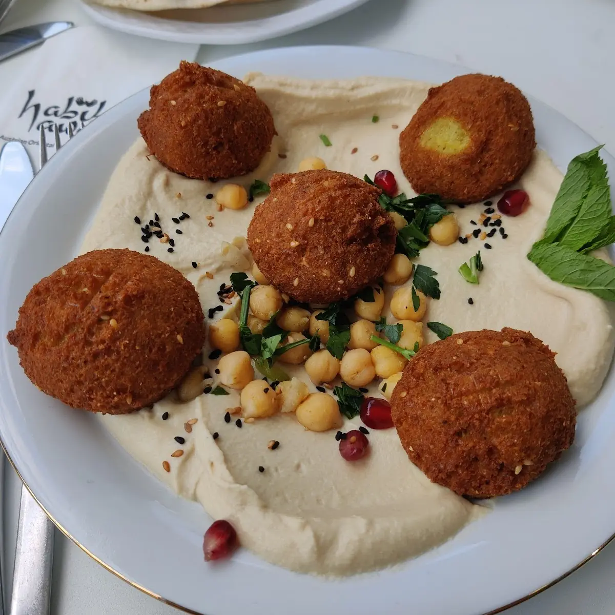 Hummus Falafel Teller