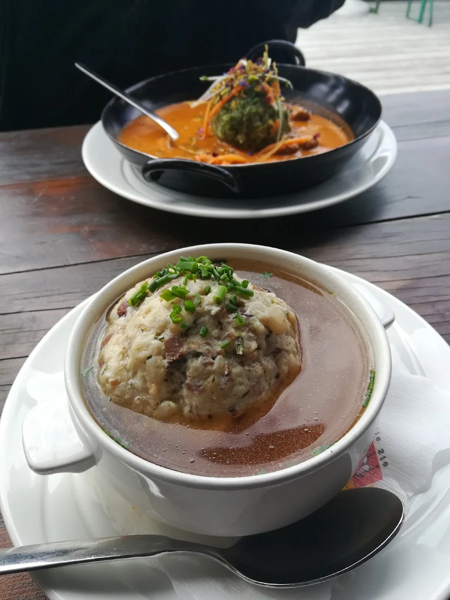 Leberknödelsuppe