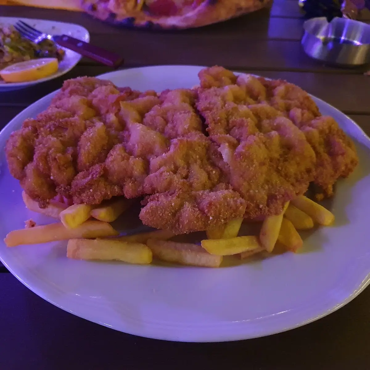 Schnitzel Mit Pommes