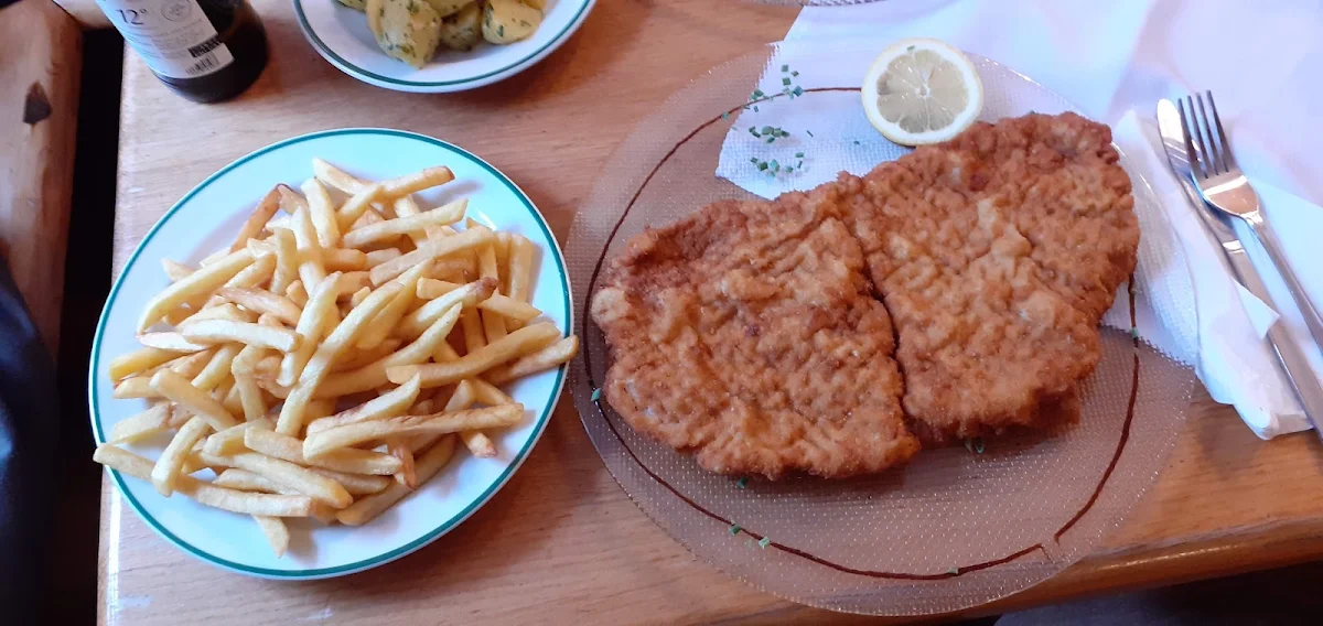 Schnitzel Mit Pommes