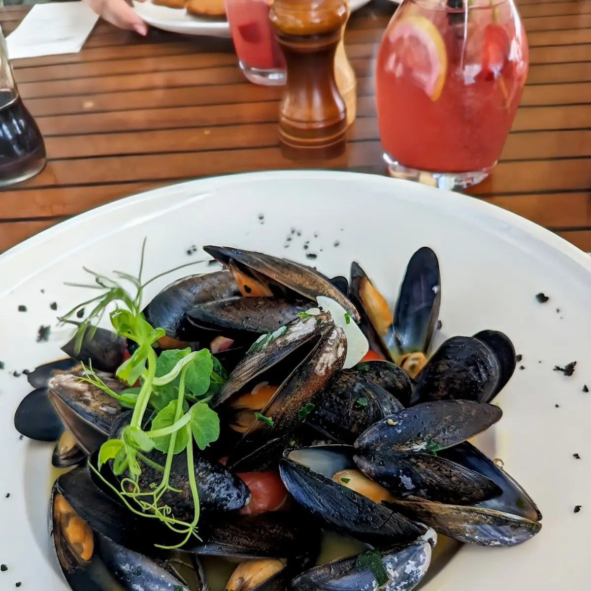 Muscheln Mit Portion Pommes Frites