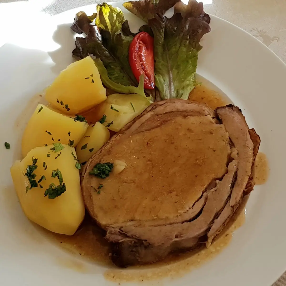 Schweinebraten Mit Kartoffeln