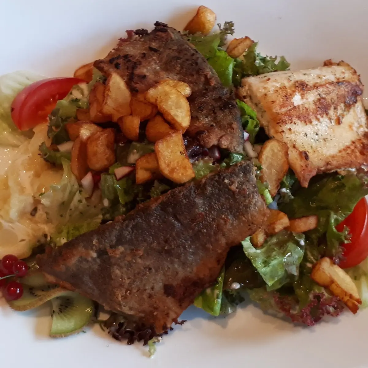 Salat Mit Fisch Und Kartoffeln