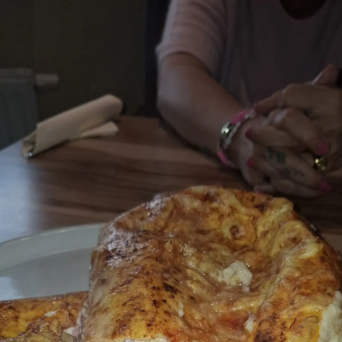 Pizza Vesuvio Doppeldecker-pizza