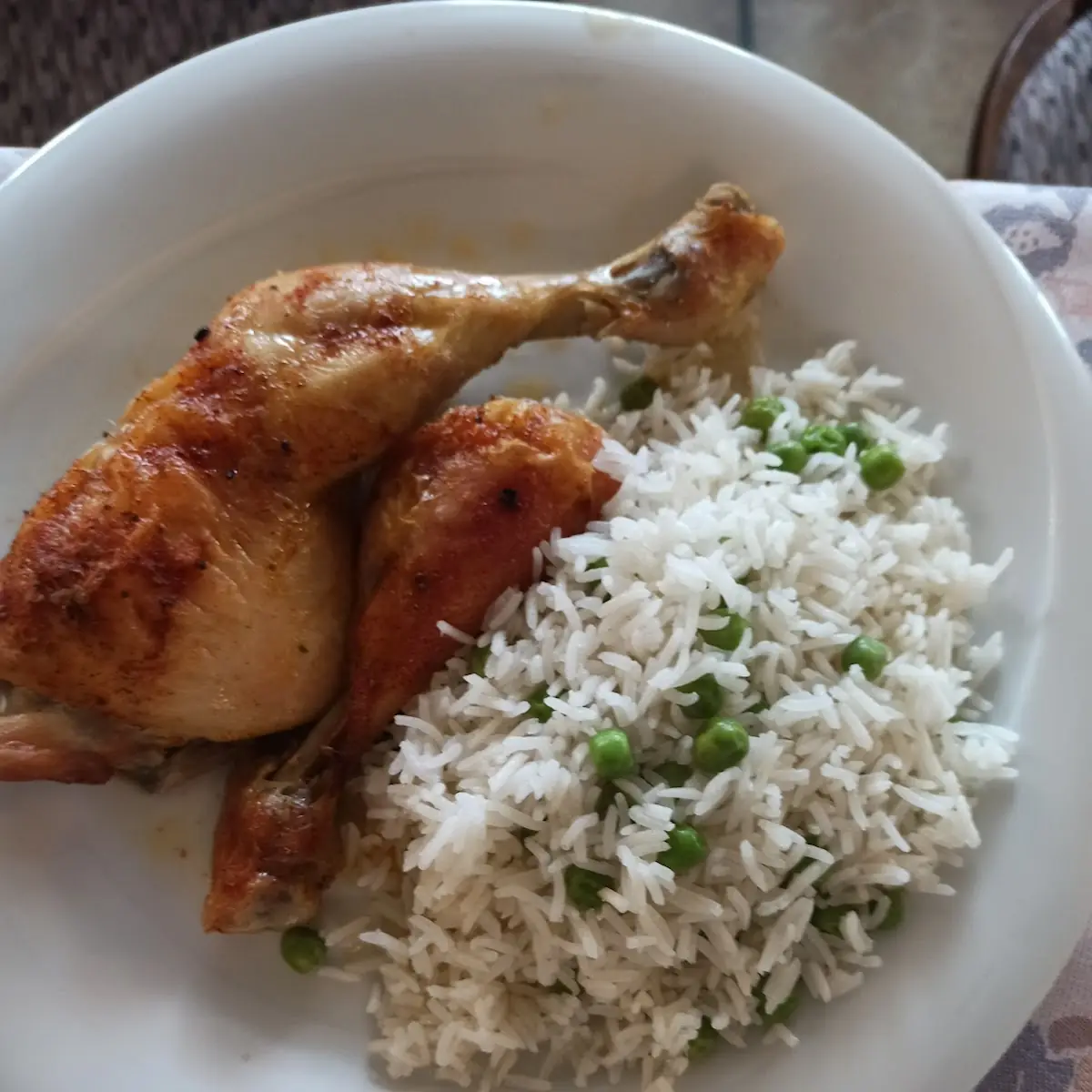 Hühnerkeule Mit Risi Bisi Menü