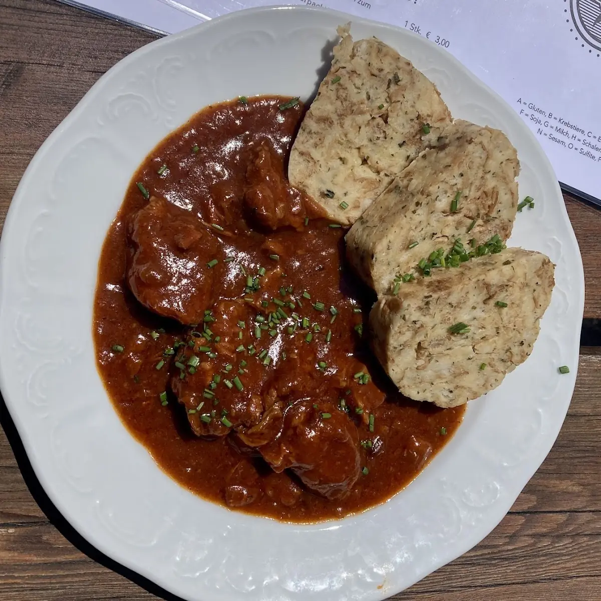 Gulasch Mit Semmelködel