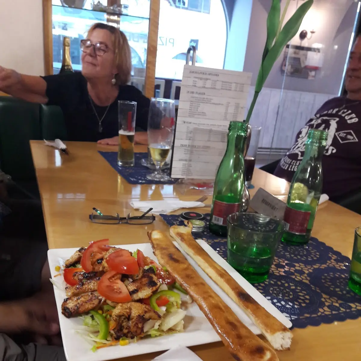 Salat Mit Putenstreifen Gegrillt
