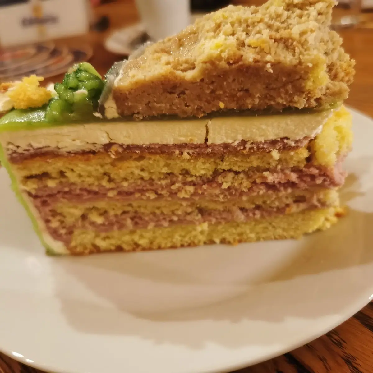 Hochzeitstorte Bisquit Mit Cassis Füllung