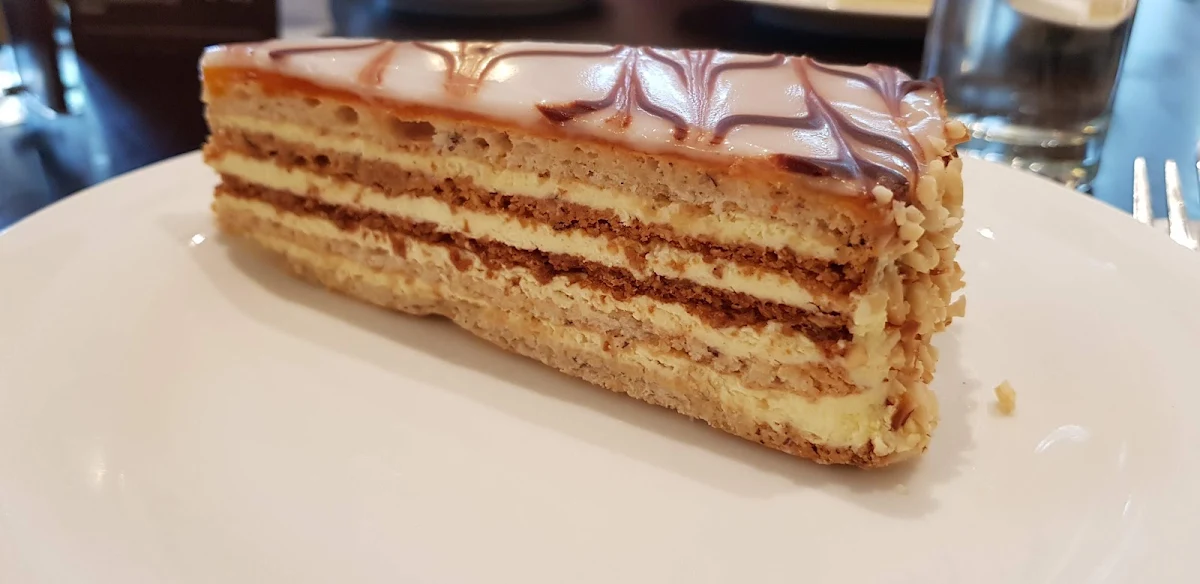Esterhazy Schnitte