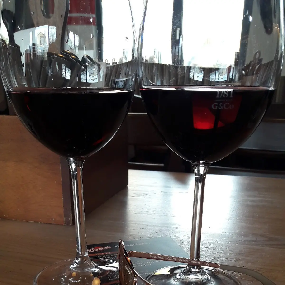 Rot Wein Blauer