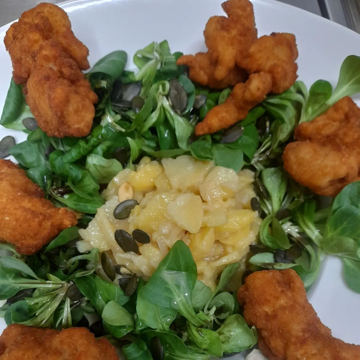 Steirischer Backhendlsalat