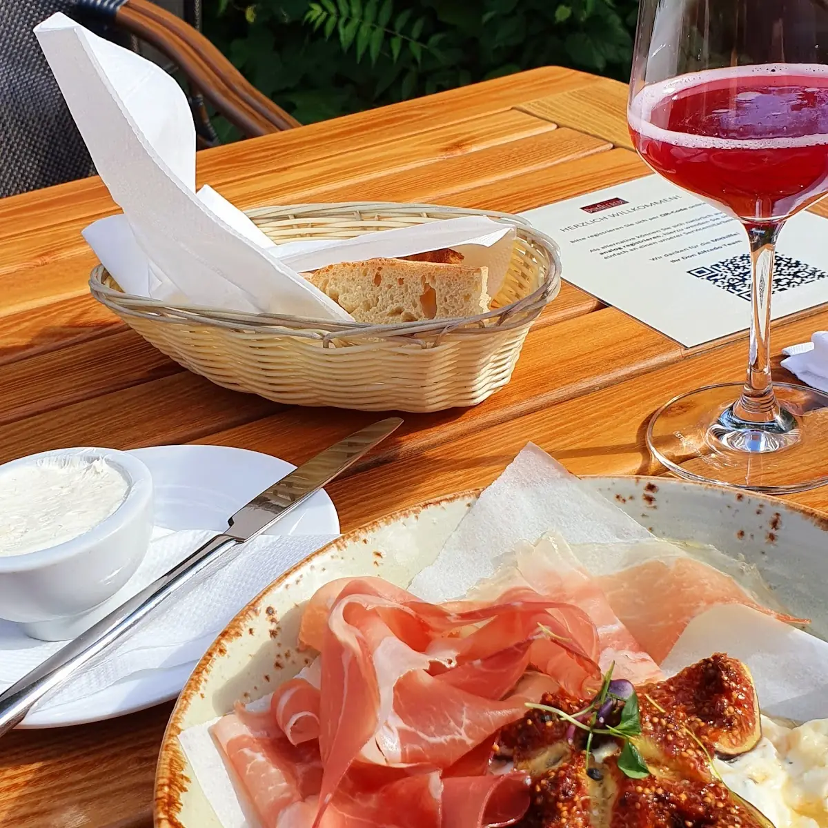 Gebackene Feige Mit Ricotta Und Prosciutto