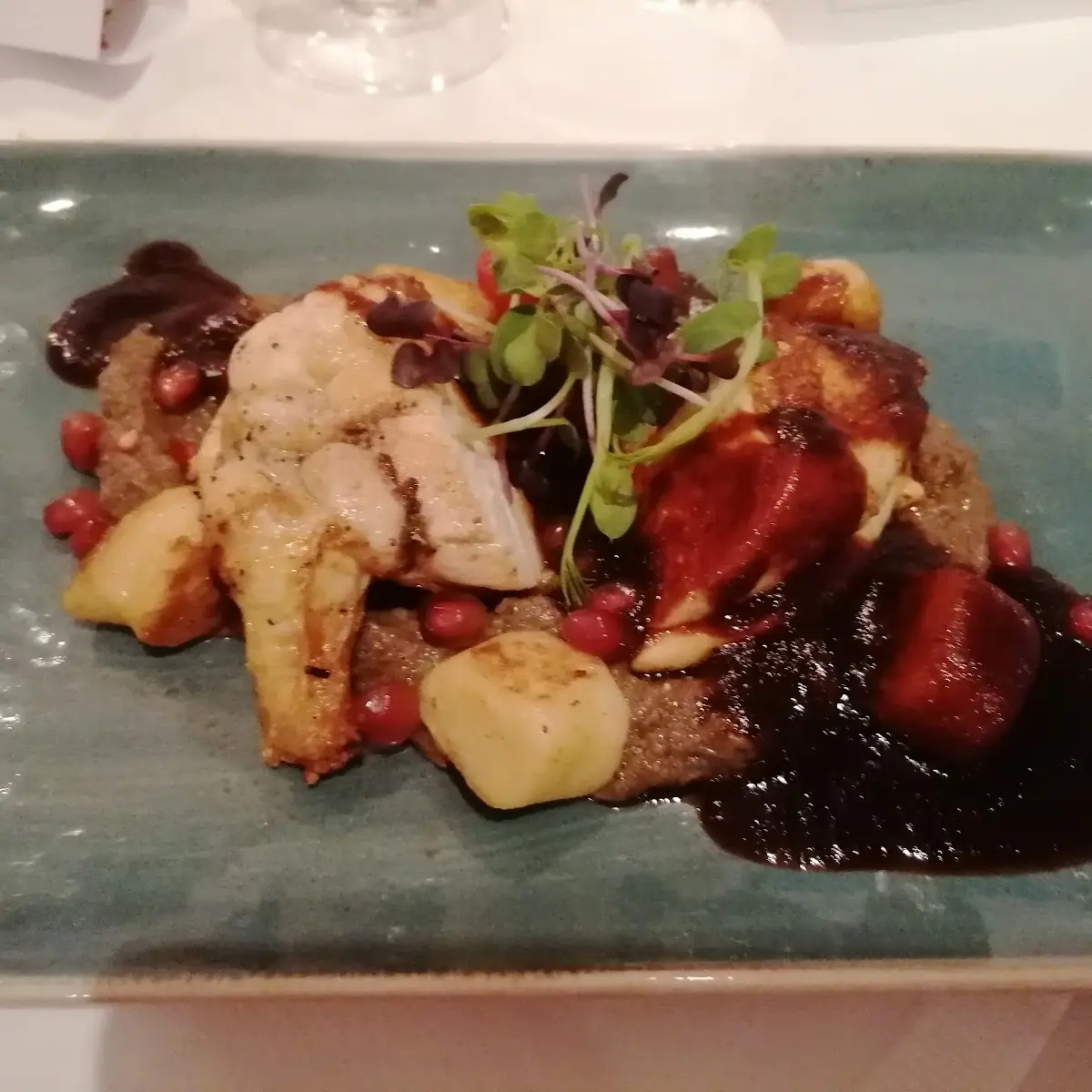 Hühnerbrust Mit Pilzsouce Gnochhi Und Granatäpfel