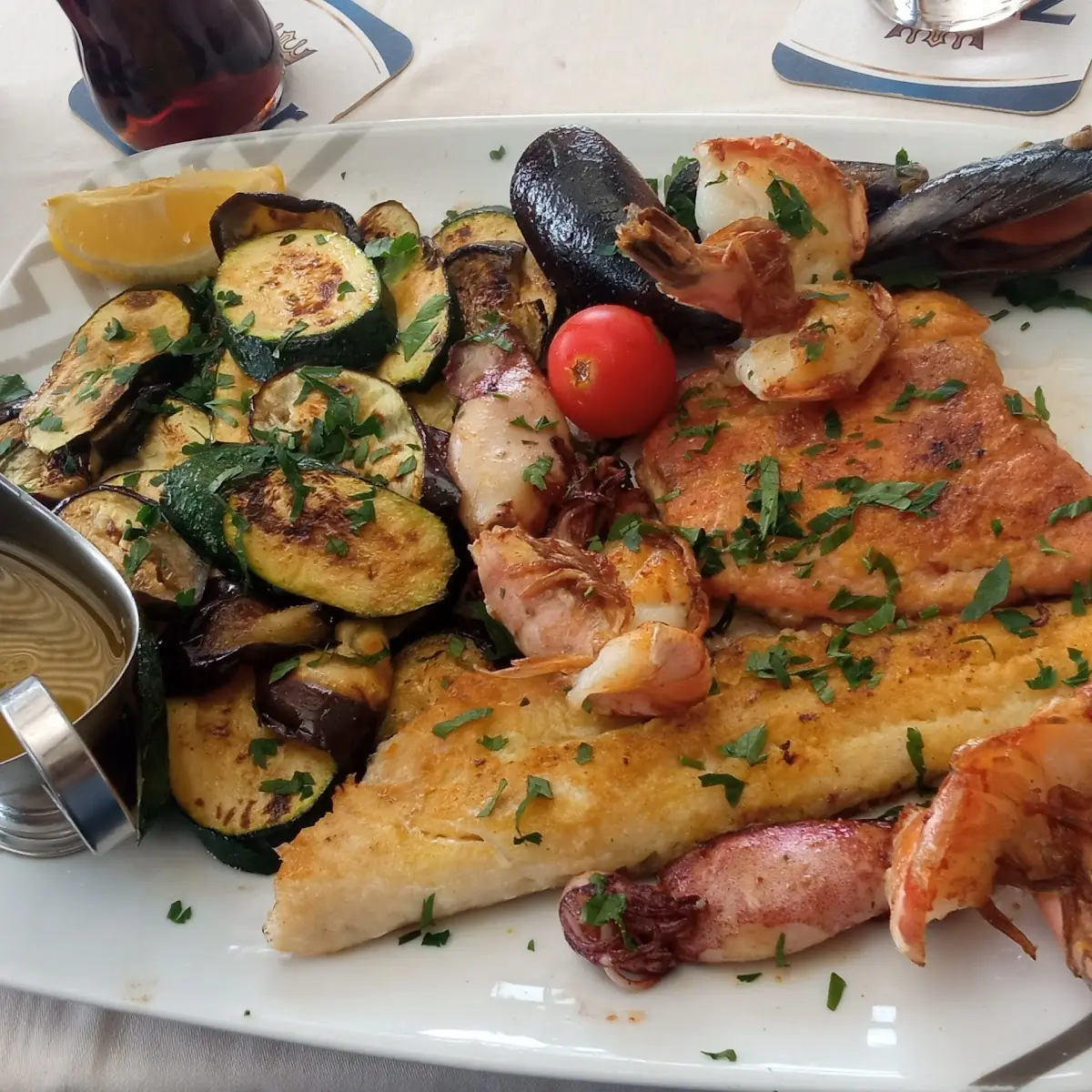 Meeresfrüchte Und Fisch Gar