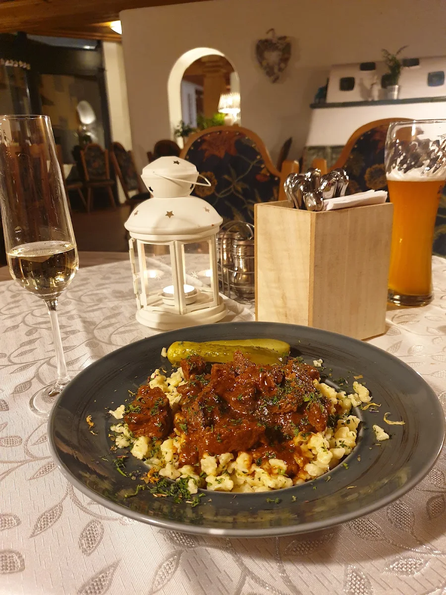 Rindergulasch Mit Spätzle