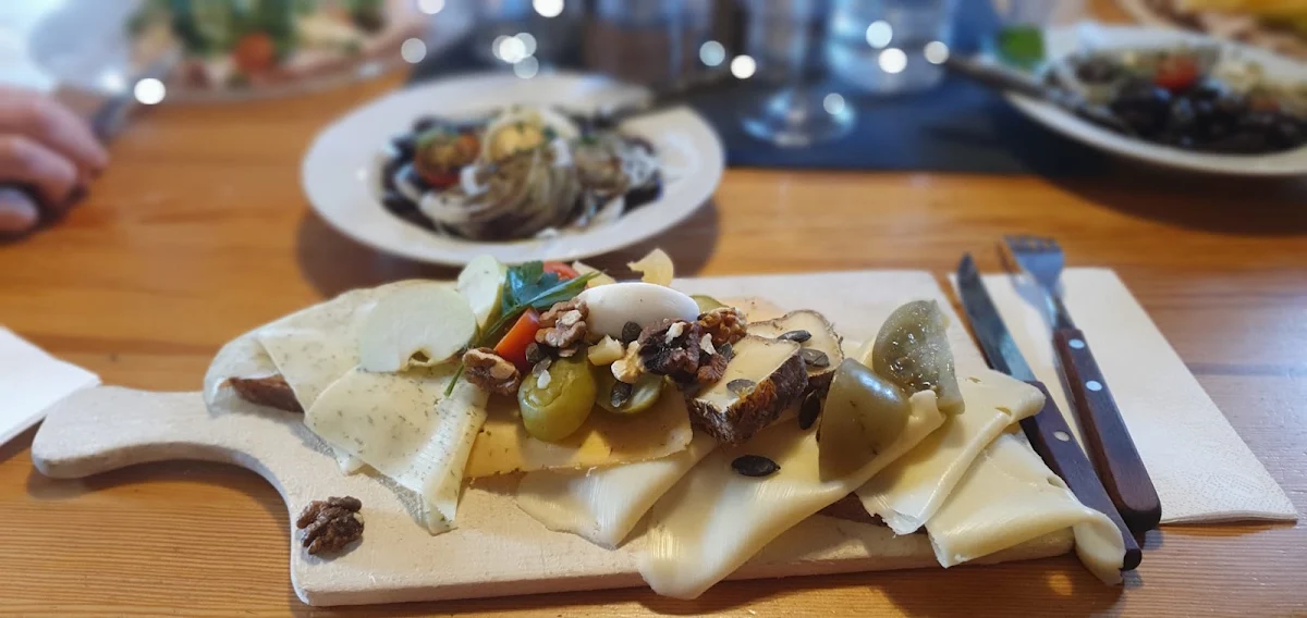 Käsebrot Und Käferbohnensalat