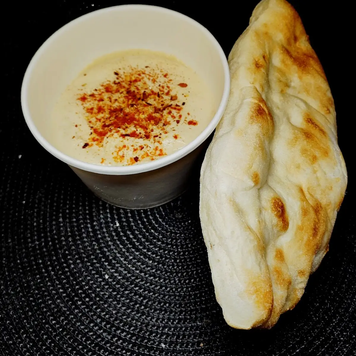Hummus Mit Hausgemachten Brot