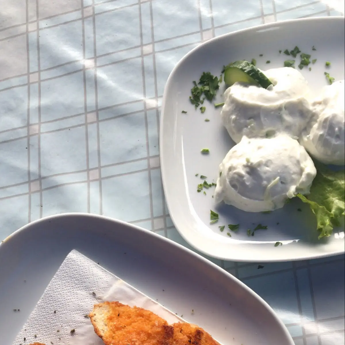 Tsatsiki Mit Knoblauchbrot