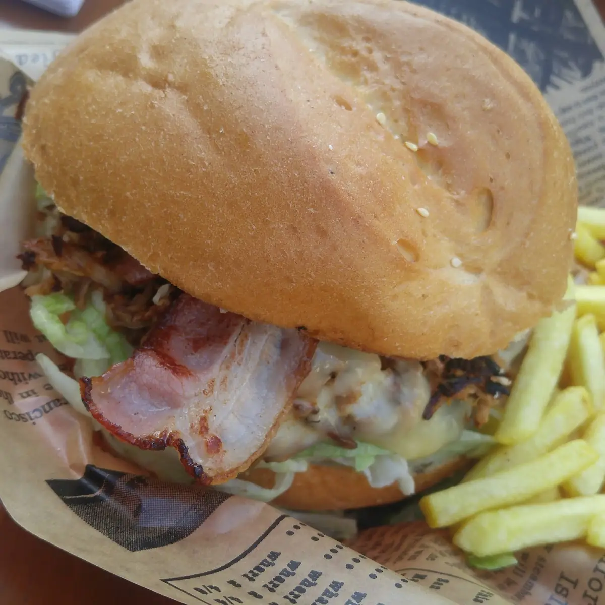Pulled Pork Burger Mit Pommes