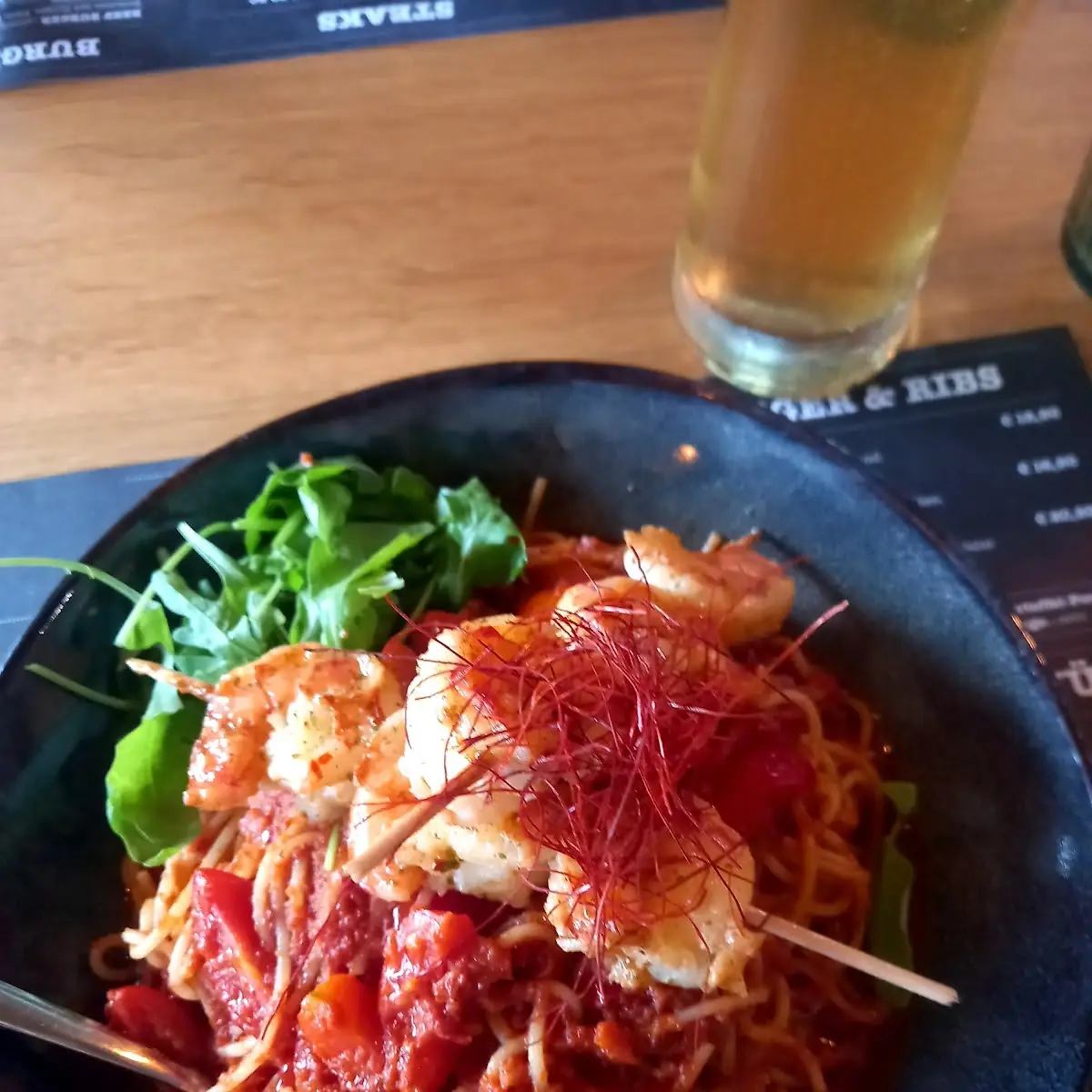 Pasta Mit Garnelen In Scharfen Knoblauchöl