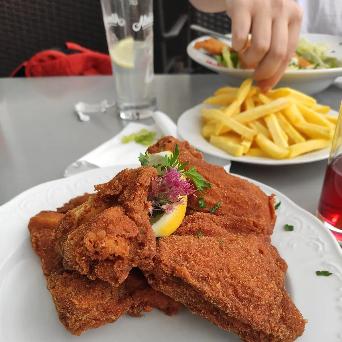 Backhendl Mit Gemischten Salat