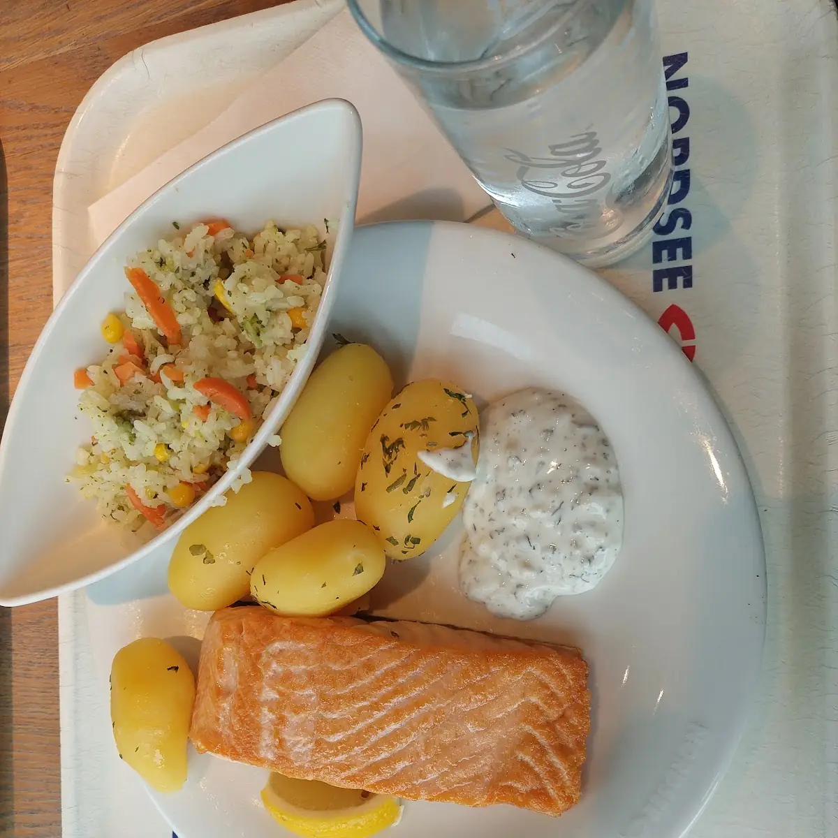 Lachs Mit Petersiliekartoffel