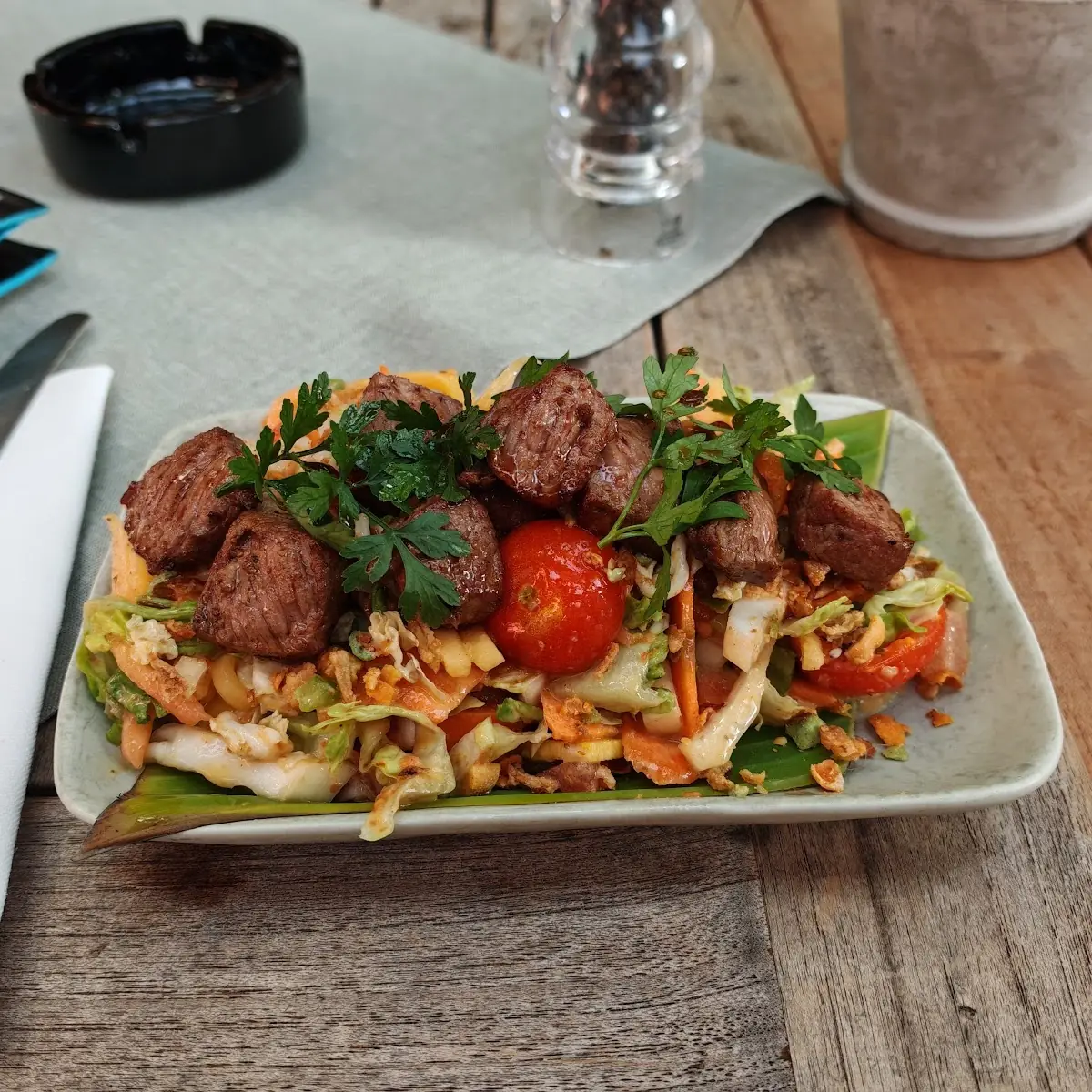 Asia Salat Beef