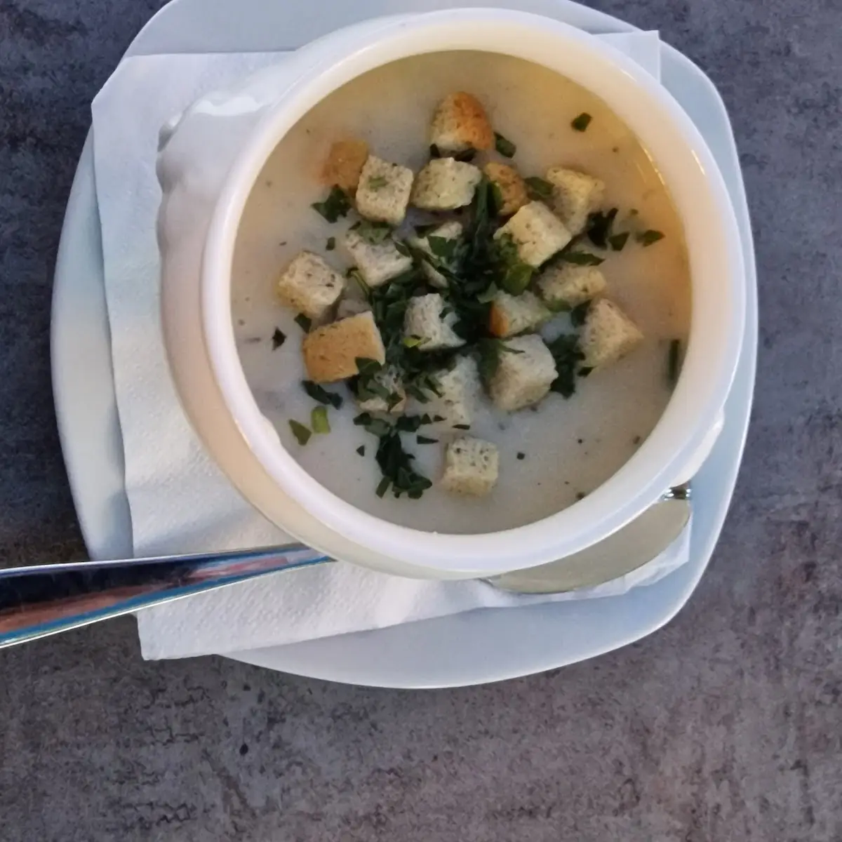 Knoblauchcremesuppe