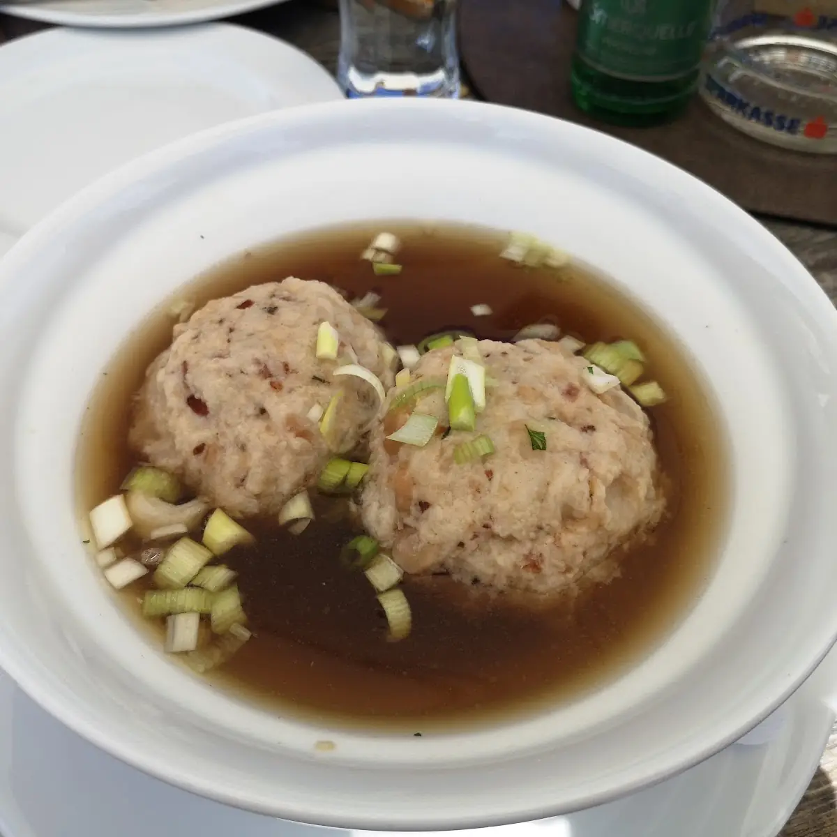 Speckknödel Suppe