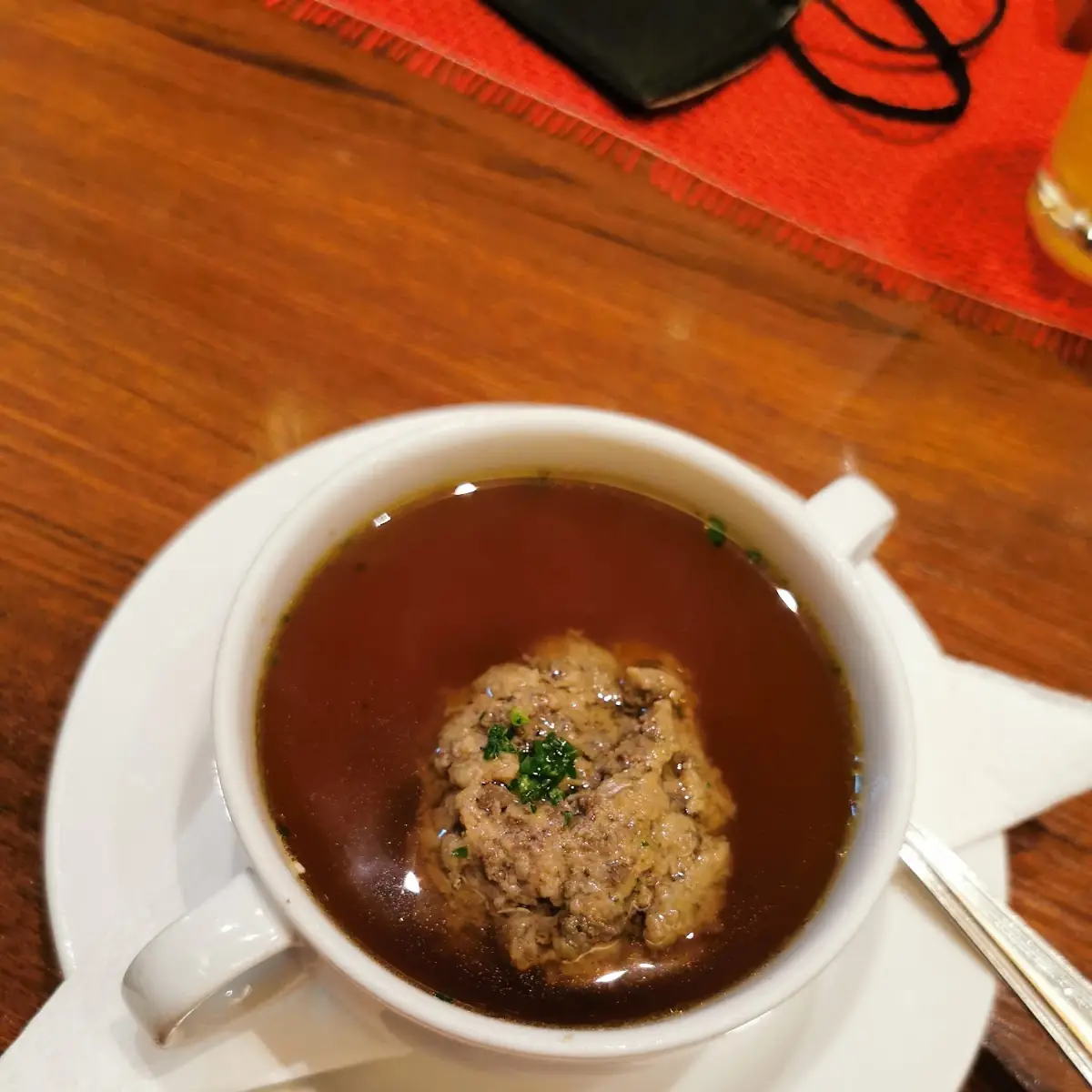 Leberknödelsuppe