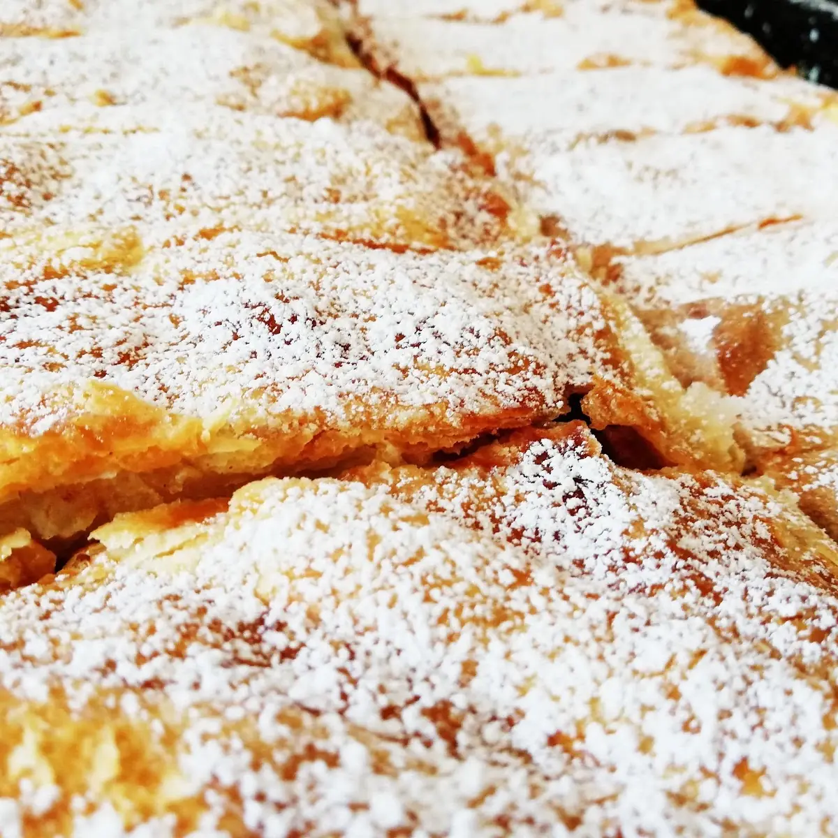 Apfelstrudel Und Topfenstrudel