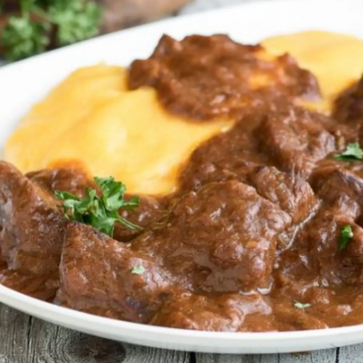 Gulasch Mit Spätzle