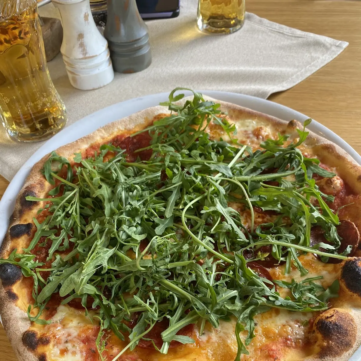 Pizza Diavolo Mit Ruccola