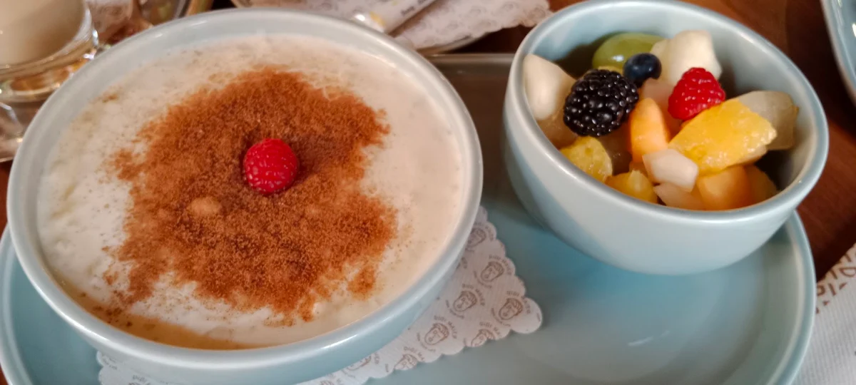 Grießbrei Mit Obstsalat