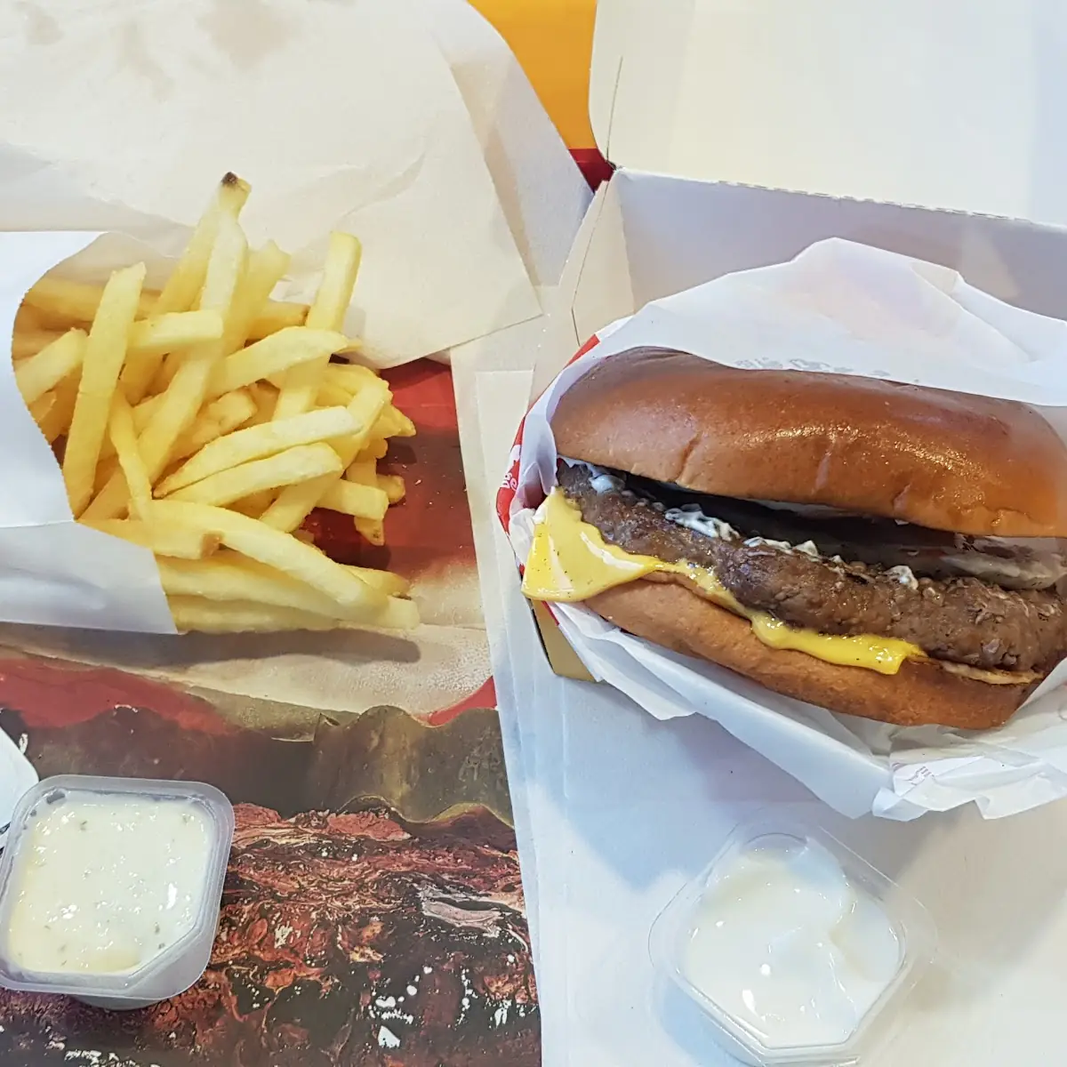Double Cheeseburger Menü