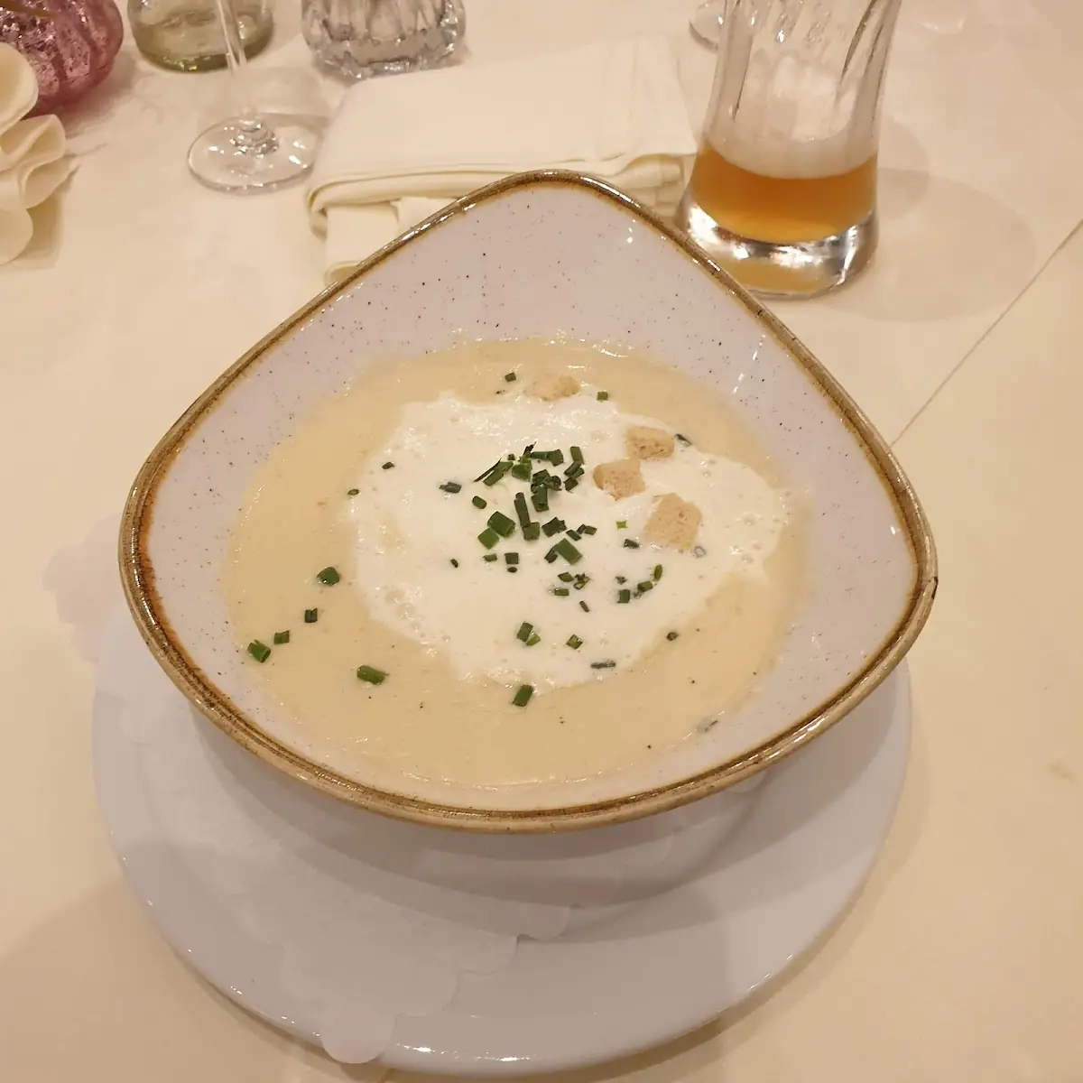 Knoblauchssupe Supă De Usturoi