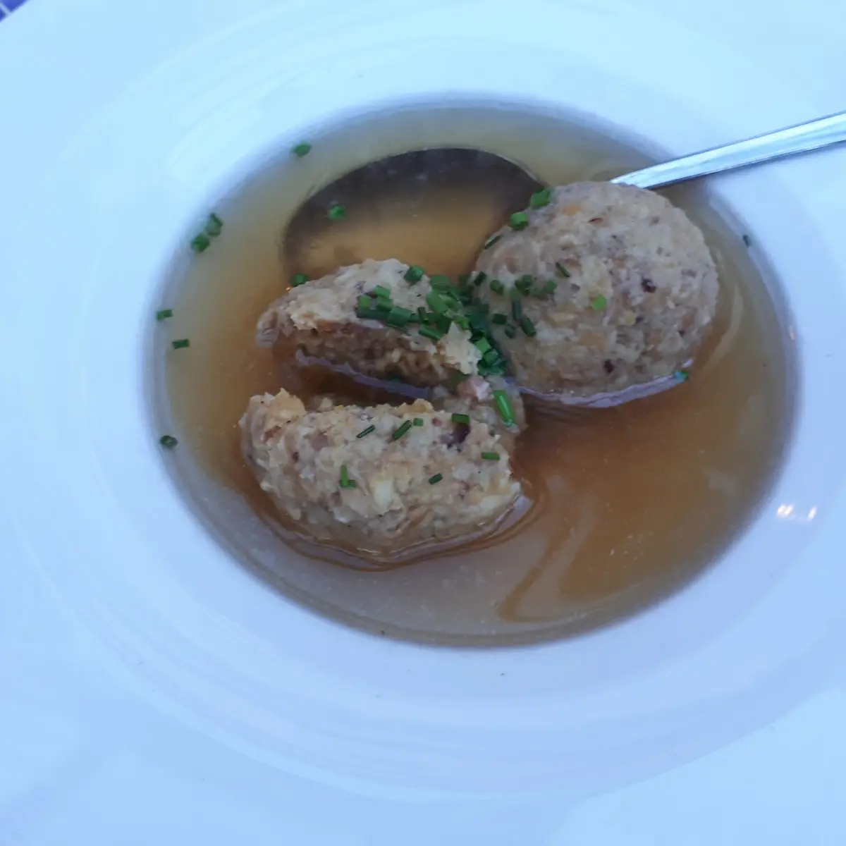 Leberknödelsuppe