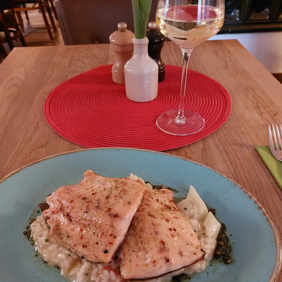 Lachsforellenfilet Mit Spagelrisotto