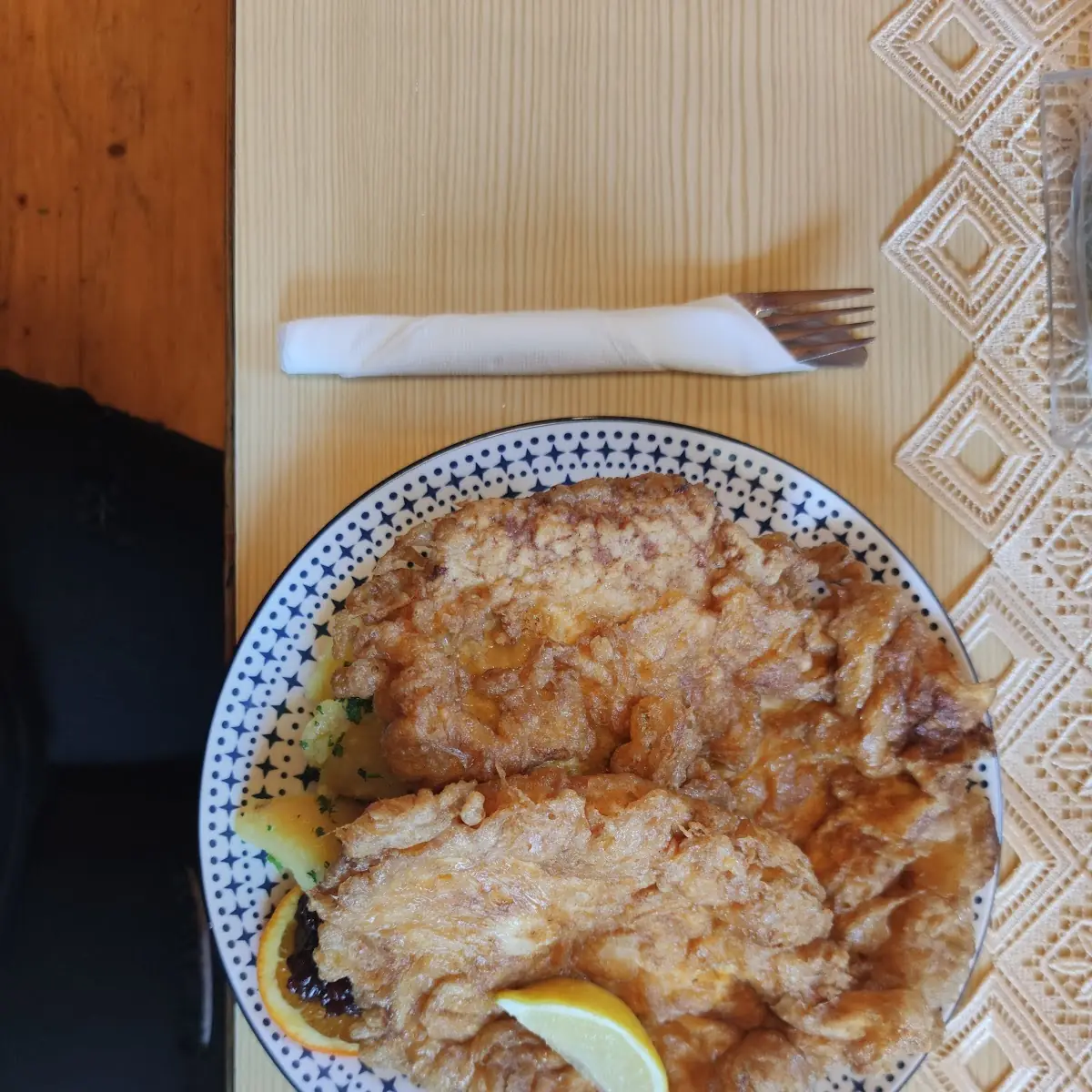 Pariser Schnitzel Mit Petersilerdäpfel