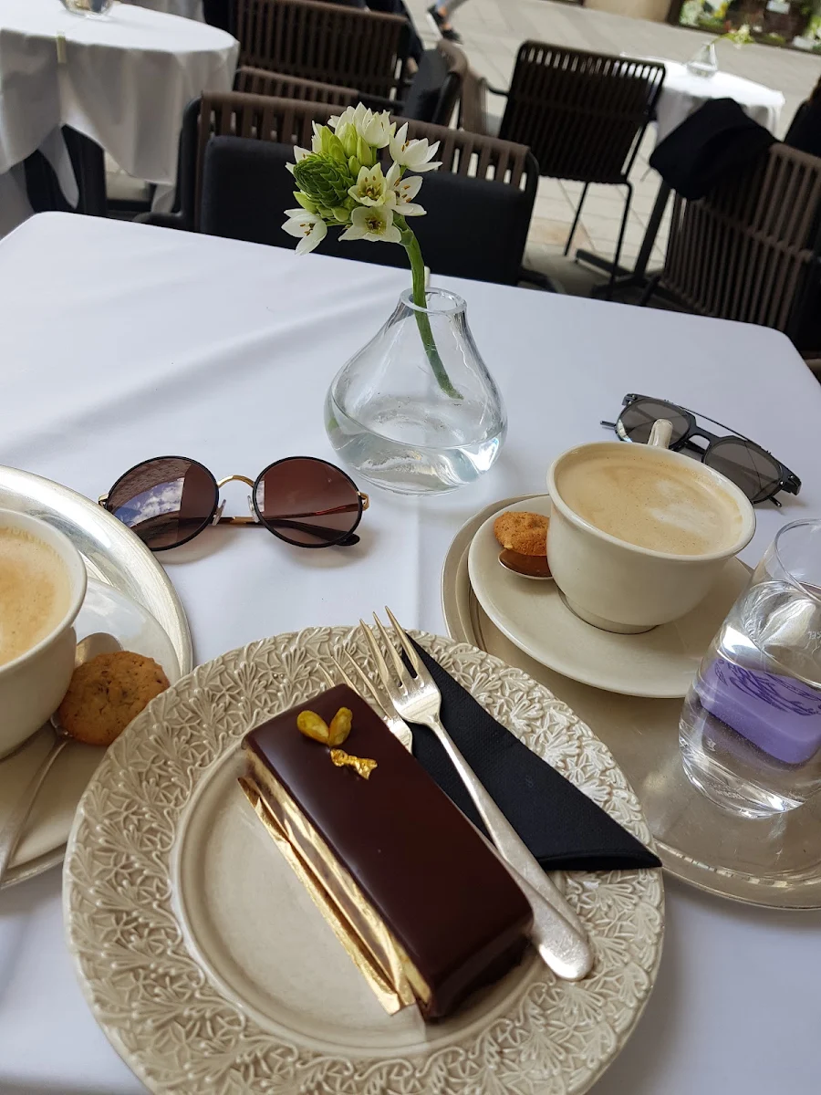 Nougat Pistazien Schnitte
