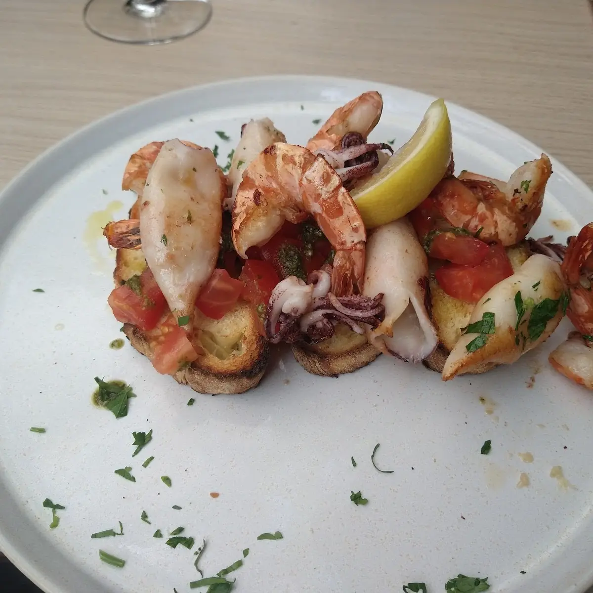 Gegrillte Calamari Mit Riesengarnelen