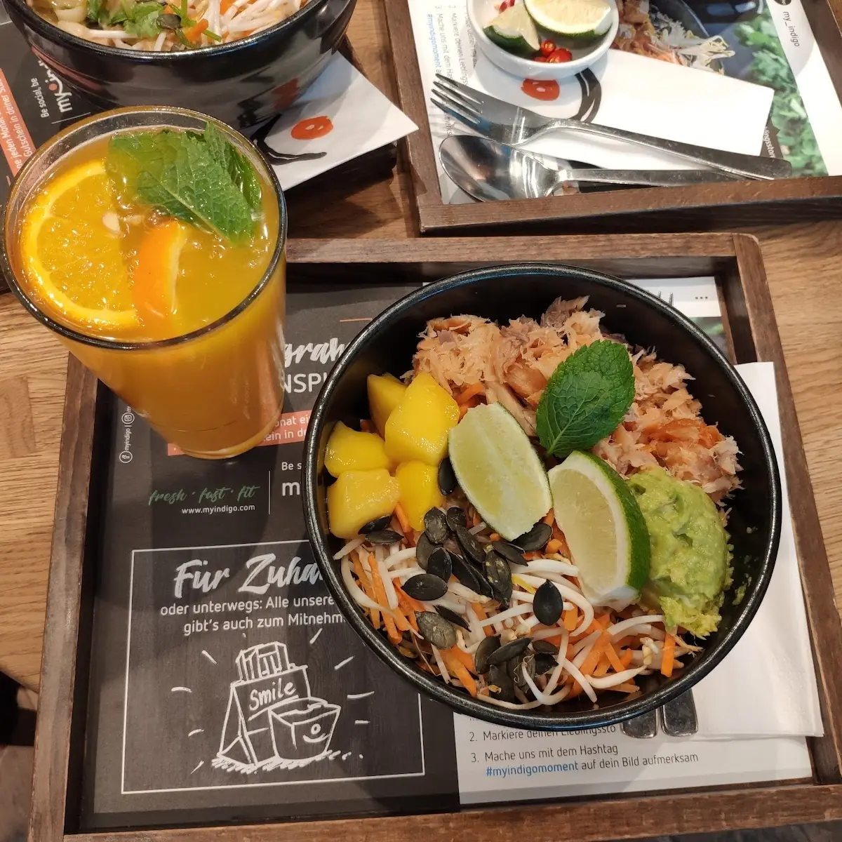 Surfers Peanut Ginger Salmon Poke