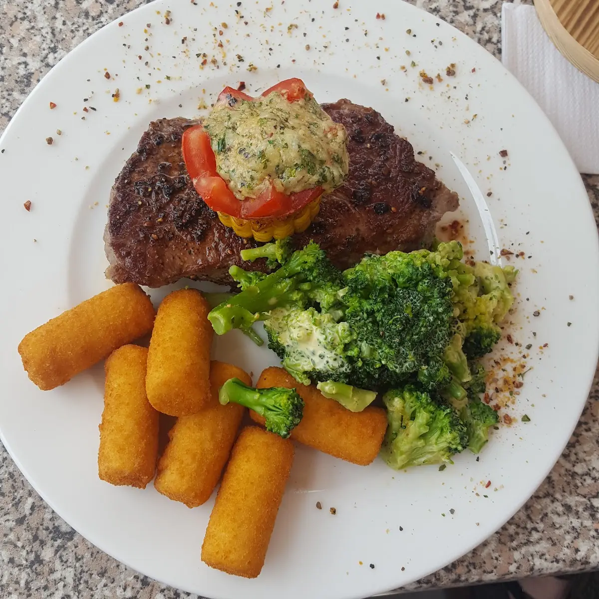 Beirid Mit Broccoli Und Kroketten