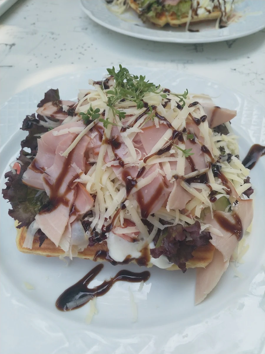 Pikante Waffel Mit Schinken