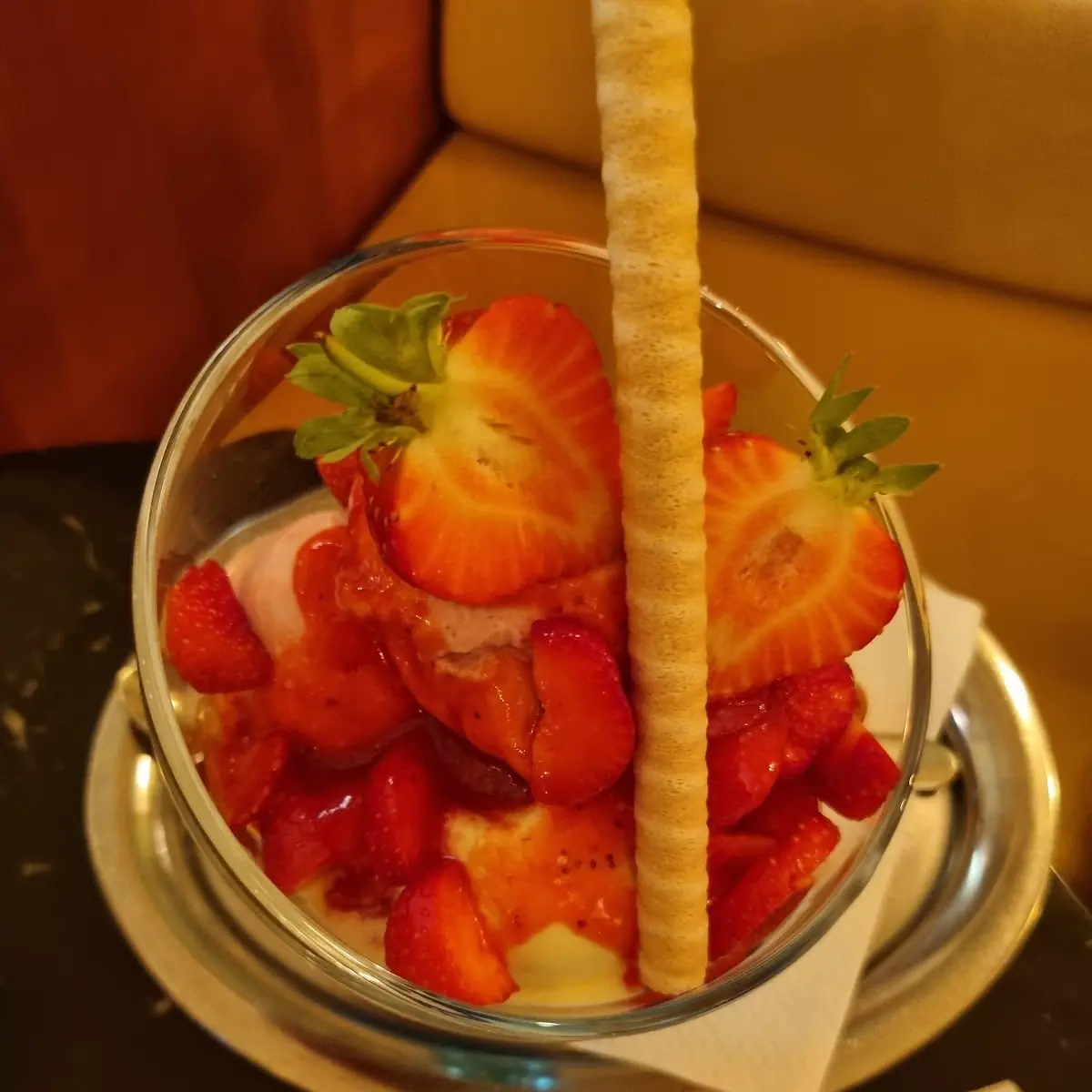 Erdbeerbecher