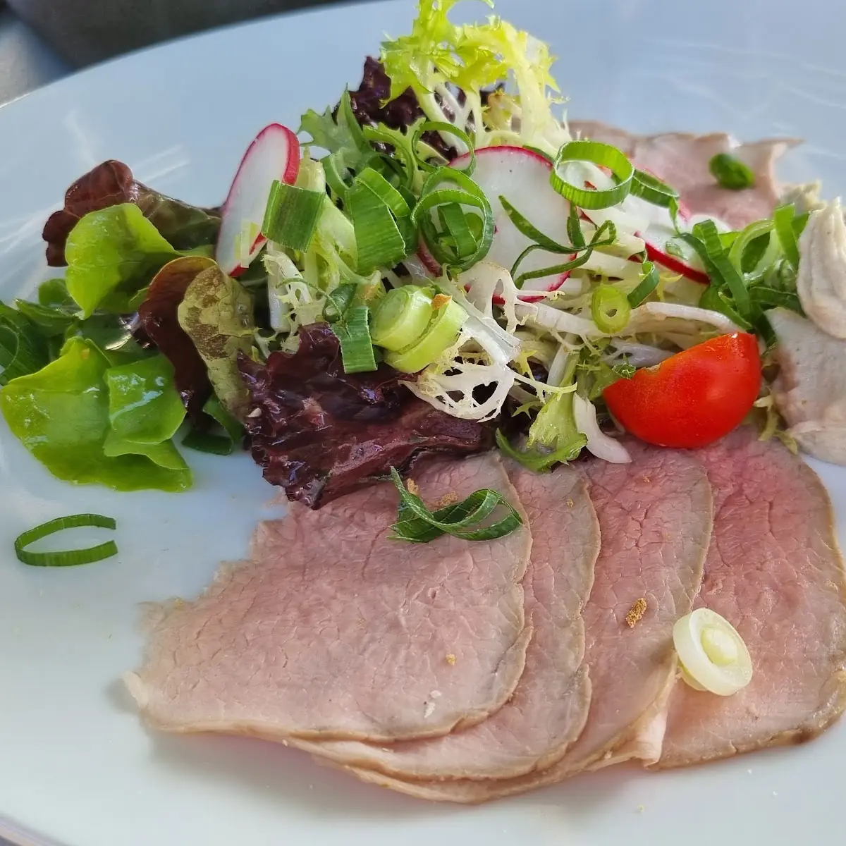 Vitello Salat Mit Forellen Creme