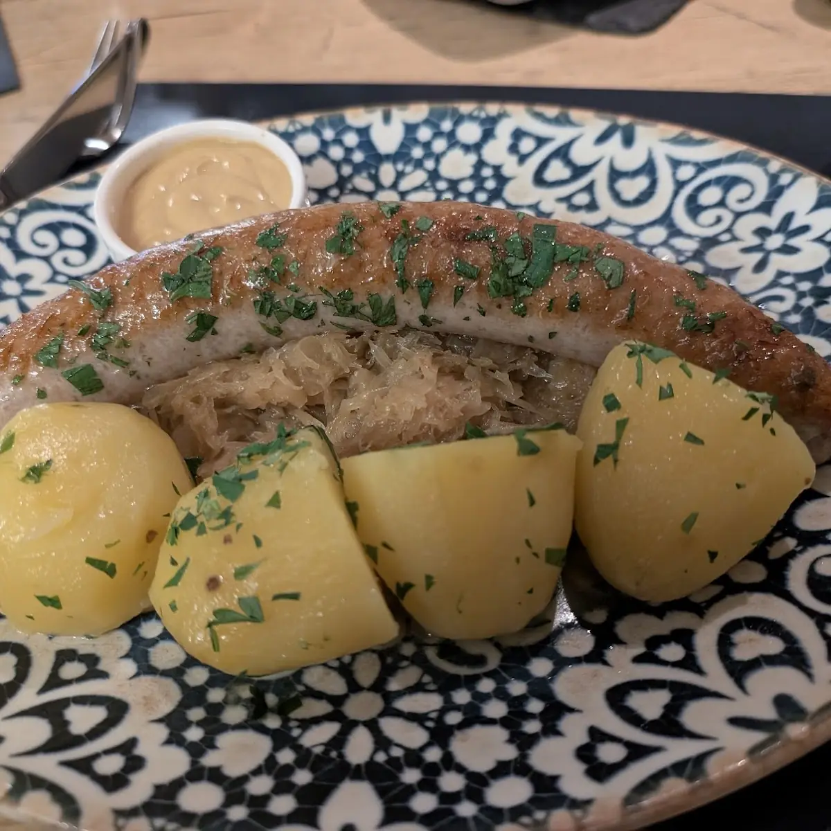 Wurst With Potatoes And Sauerkraut